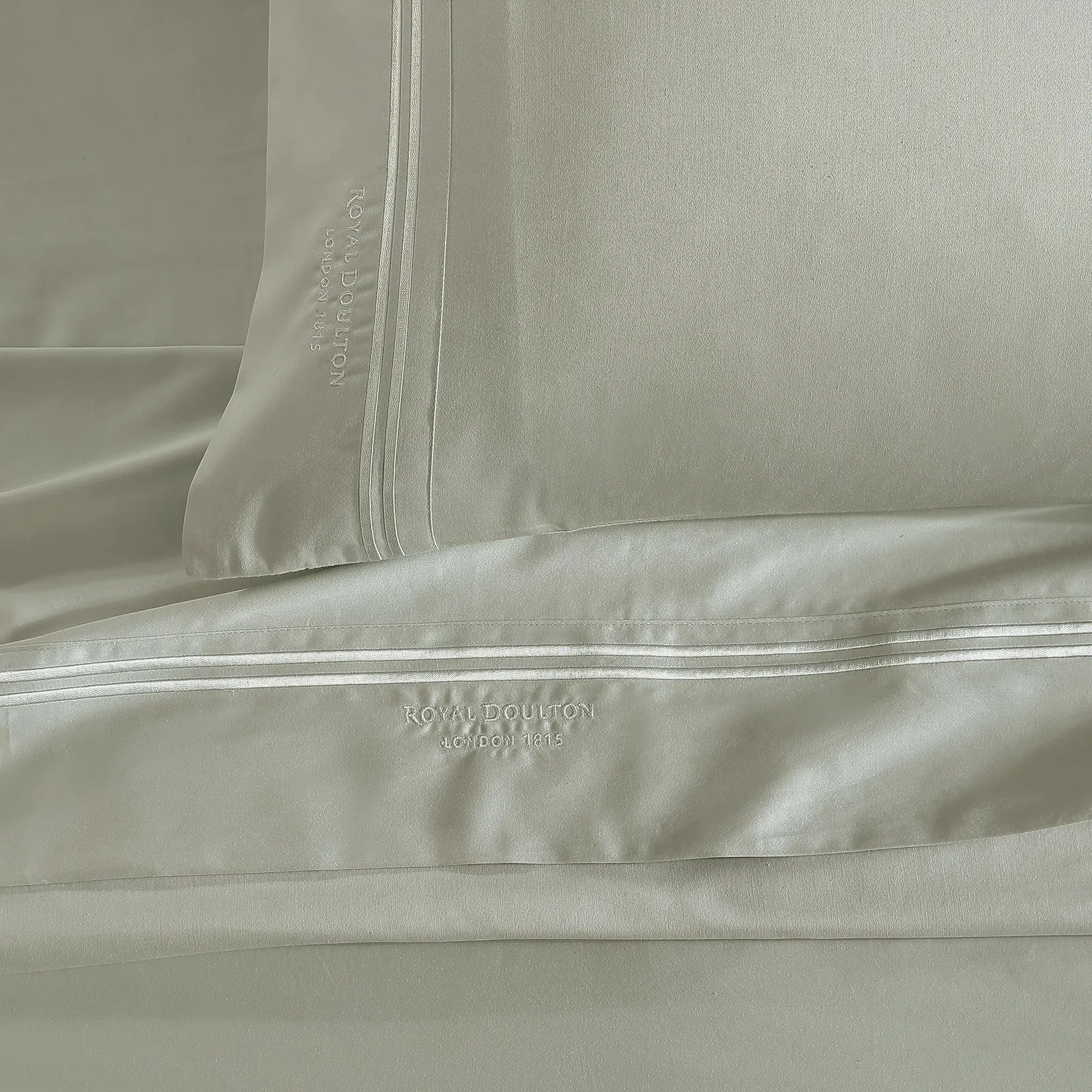 500TC Sheet set by Royal Doulton