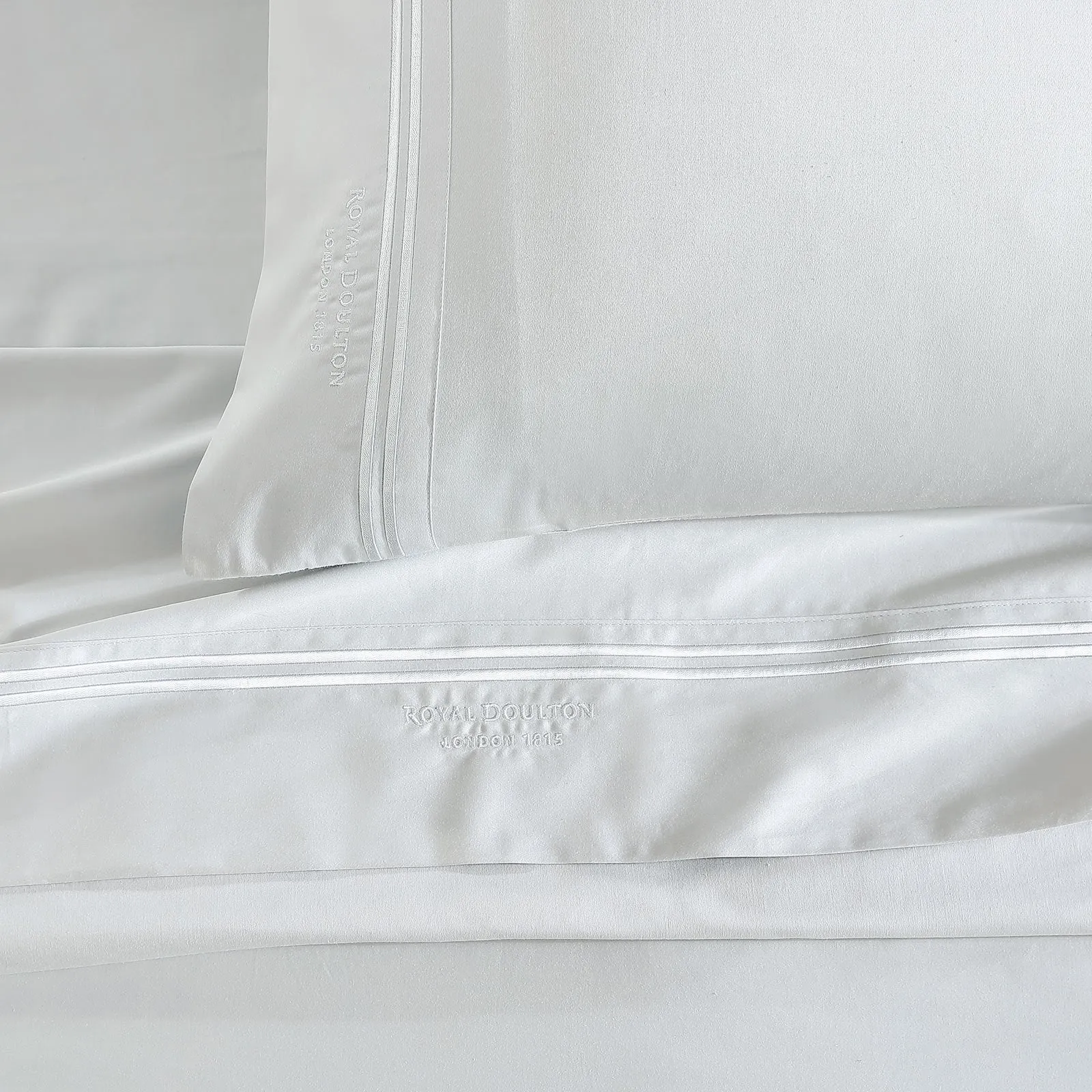 500TC Sheet set by Royal Doulton