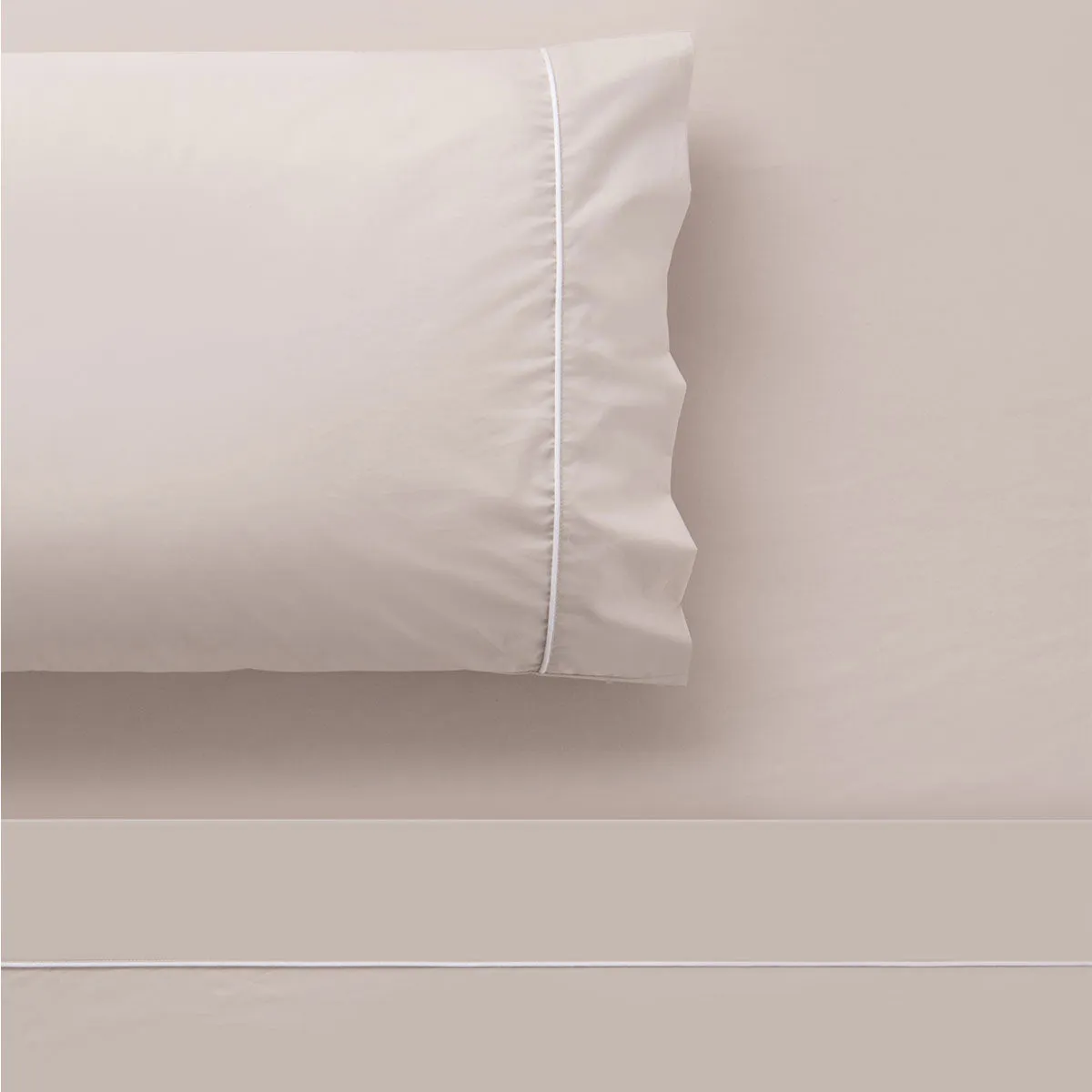 Accessorize White/Natural Piped Hotel Deluxe Cotton Sheet Set Super King