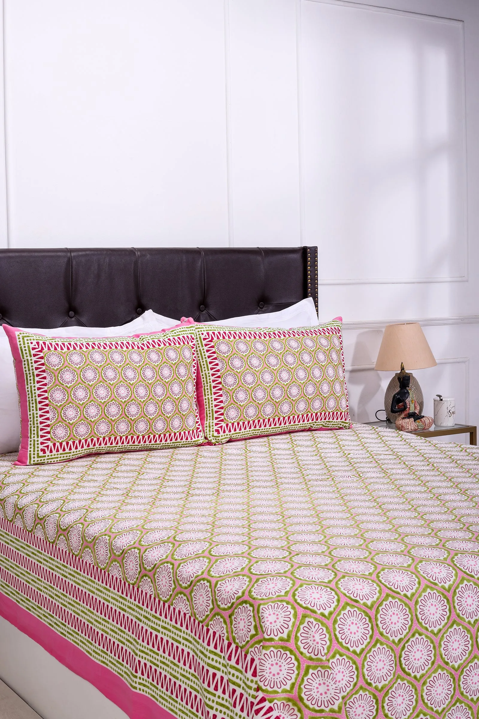 Alice Jaal Pink Cotton  Bedsheet