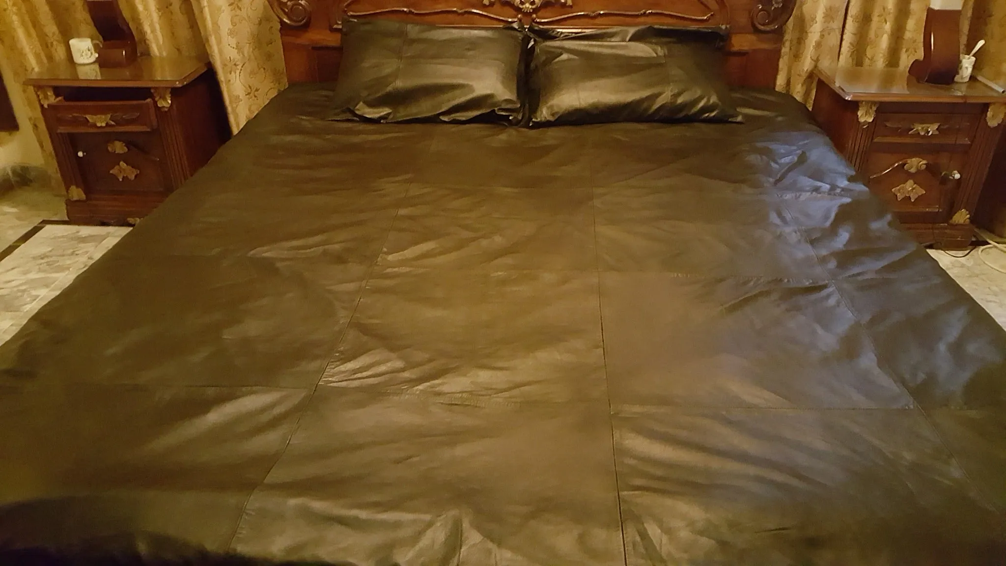 Full Black Sheepskin Leather Bed Sheet Square Pattern With Two Black Pillow Cases