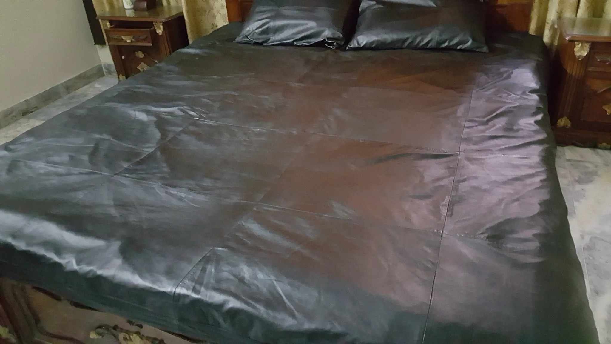 Full Black Sheepskin Leather Bed Sheet Square Pattern With Two Black Pillow Cases