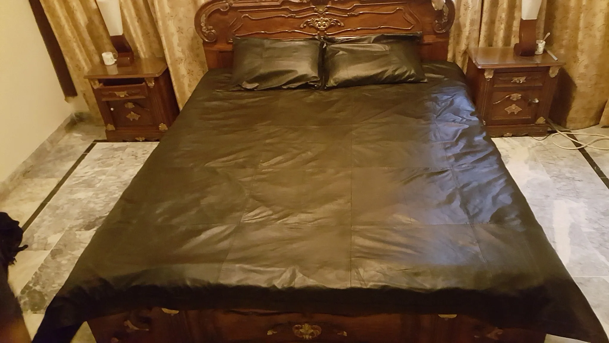 Full Black Sheepskin Leather Bed Sheet Square Pattern With Two Black Pillow Cases