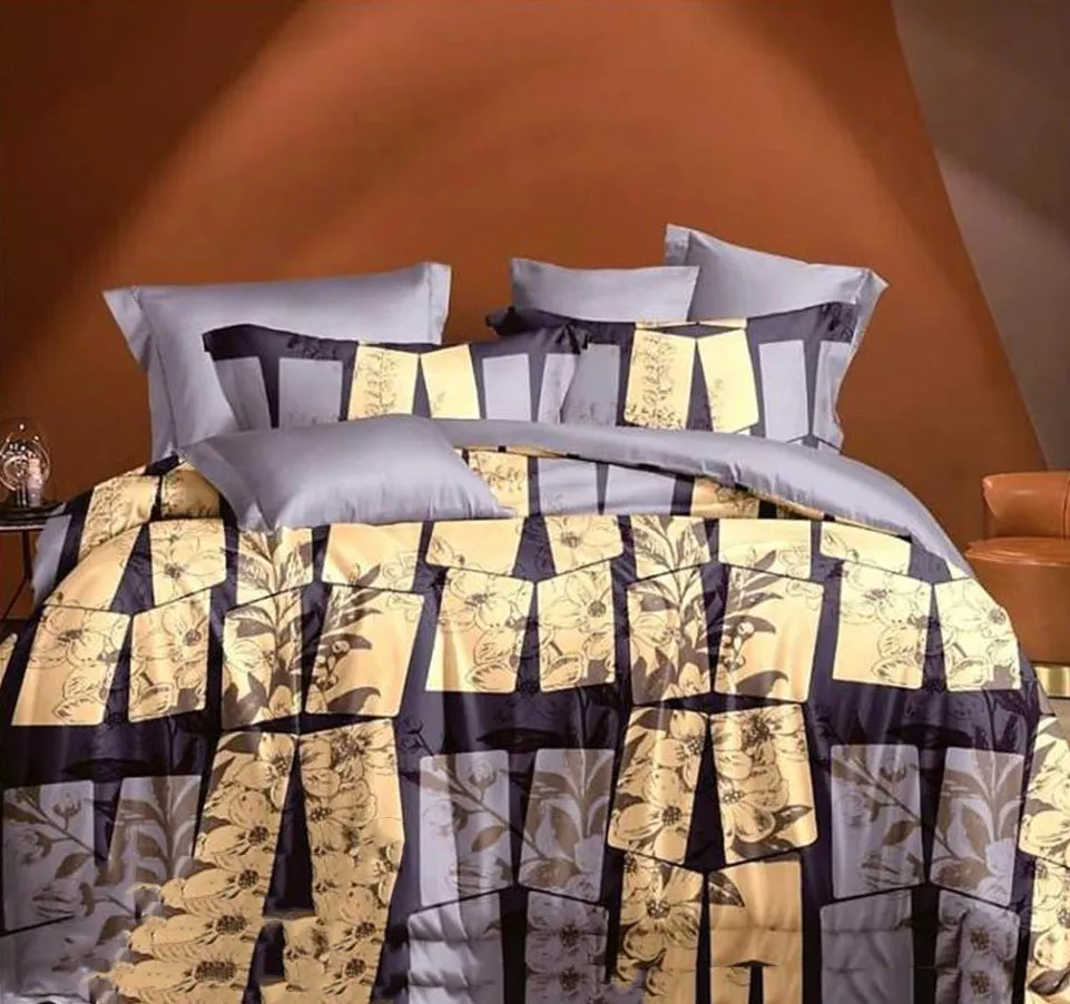 HD554 - Three Piece Bedding Set