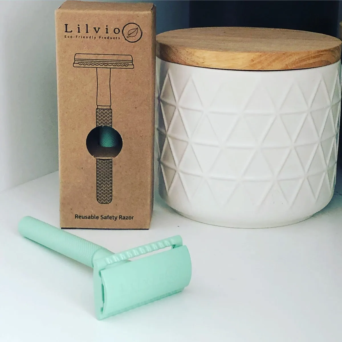 Lilvio Reusable Safety Razor, Choose From 10 Colours