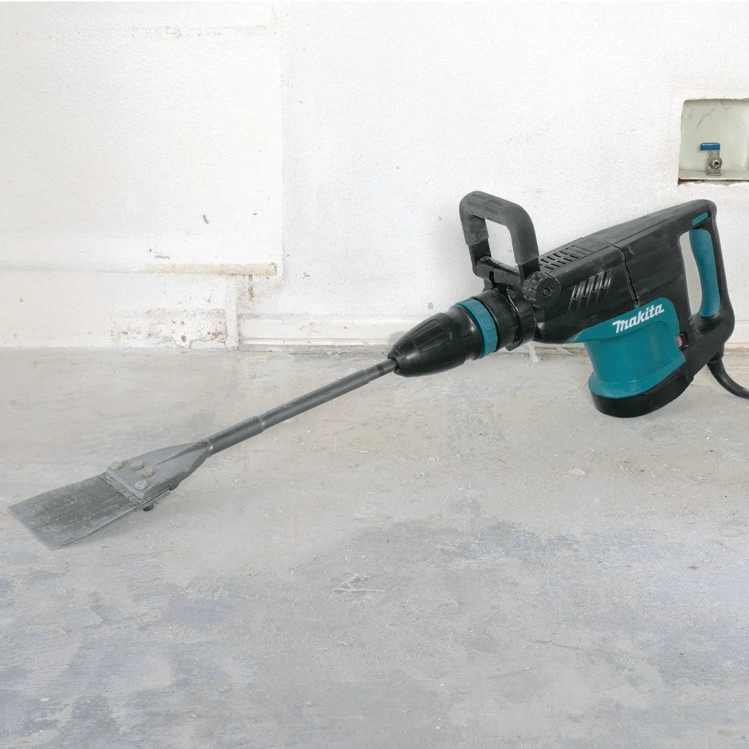 Makita (HM1203C-R) 20 lb. SDS‑MAX Demolition Hammer (Factory Reconditioned)