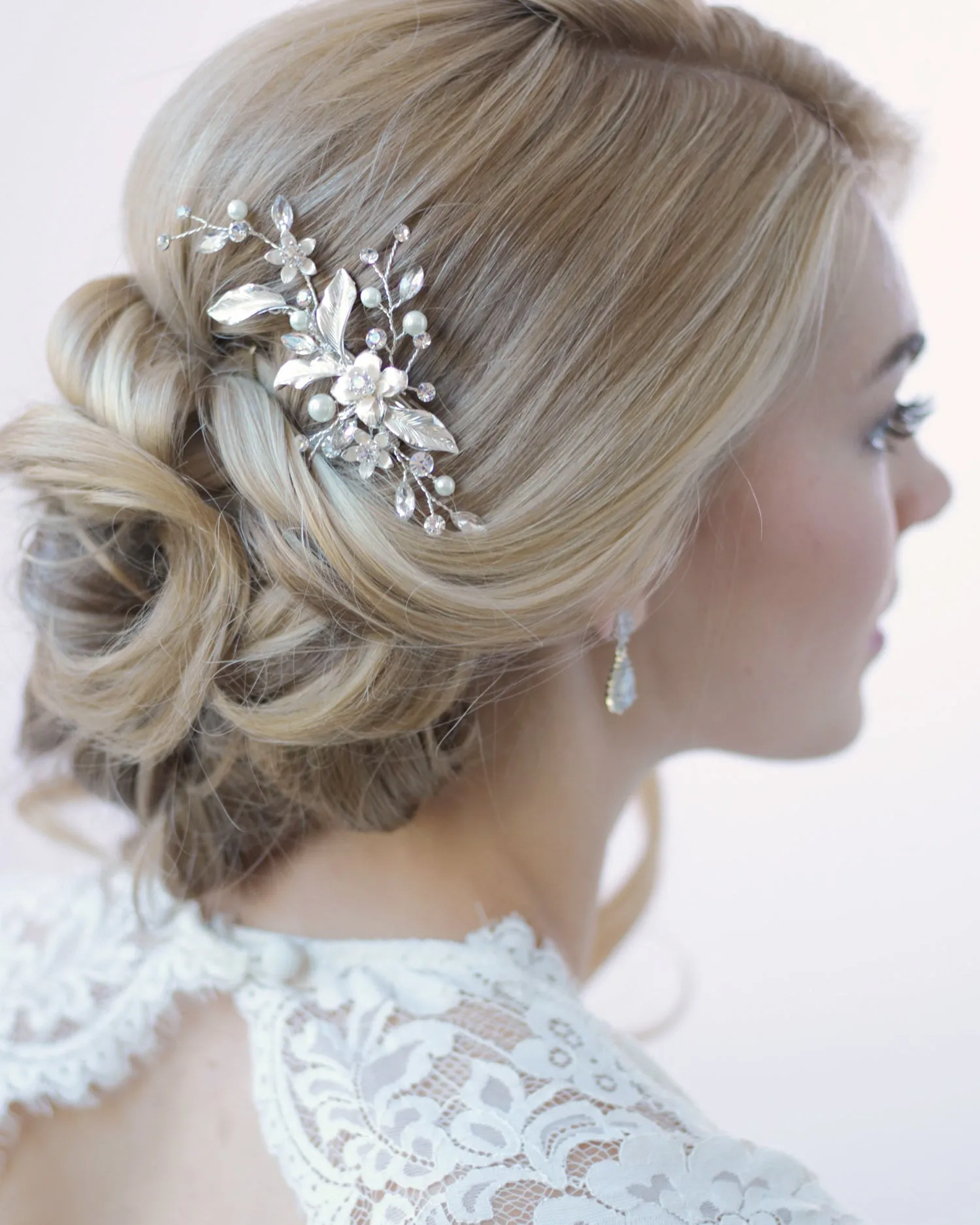 Petite Pearl & Floral Hair Clip